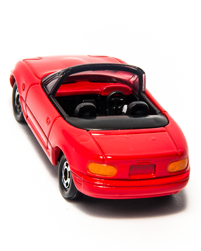 Illustration for article titled 25 years of this Happy Little Roadster
